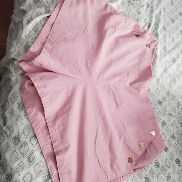City chic pink shorts - Picture 7 of 10